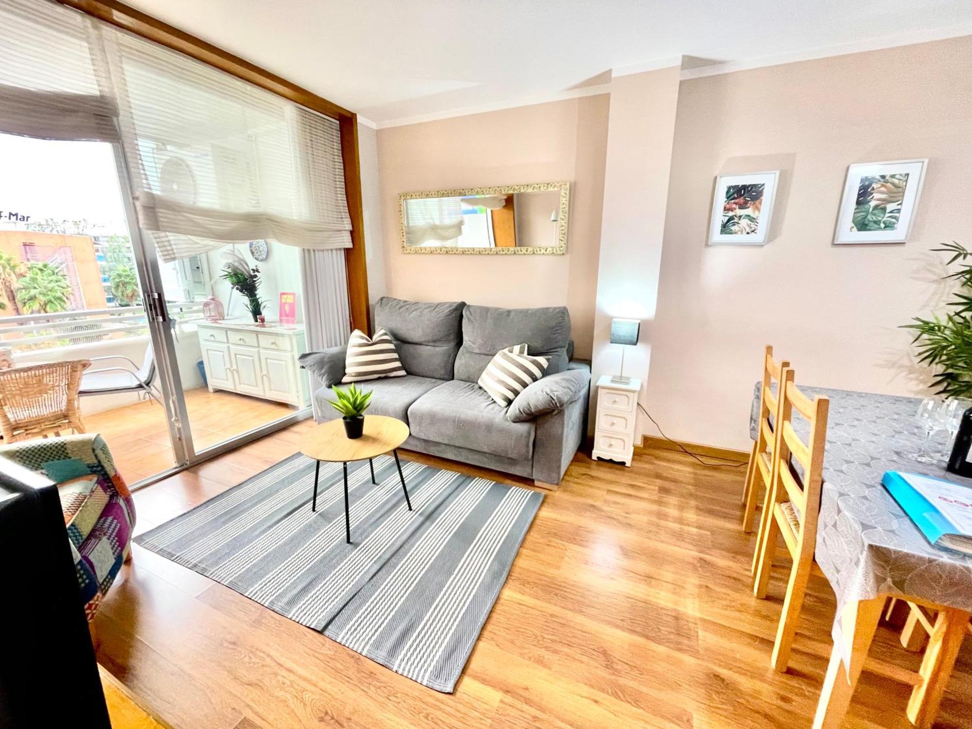 Seahomes Vacations, La Mer Bleue, Beach&Pool, Pk, Full Equipped In Fenals Beach Lloret de Mar Exteriör bild