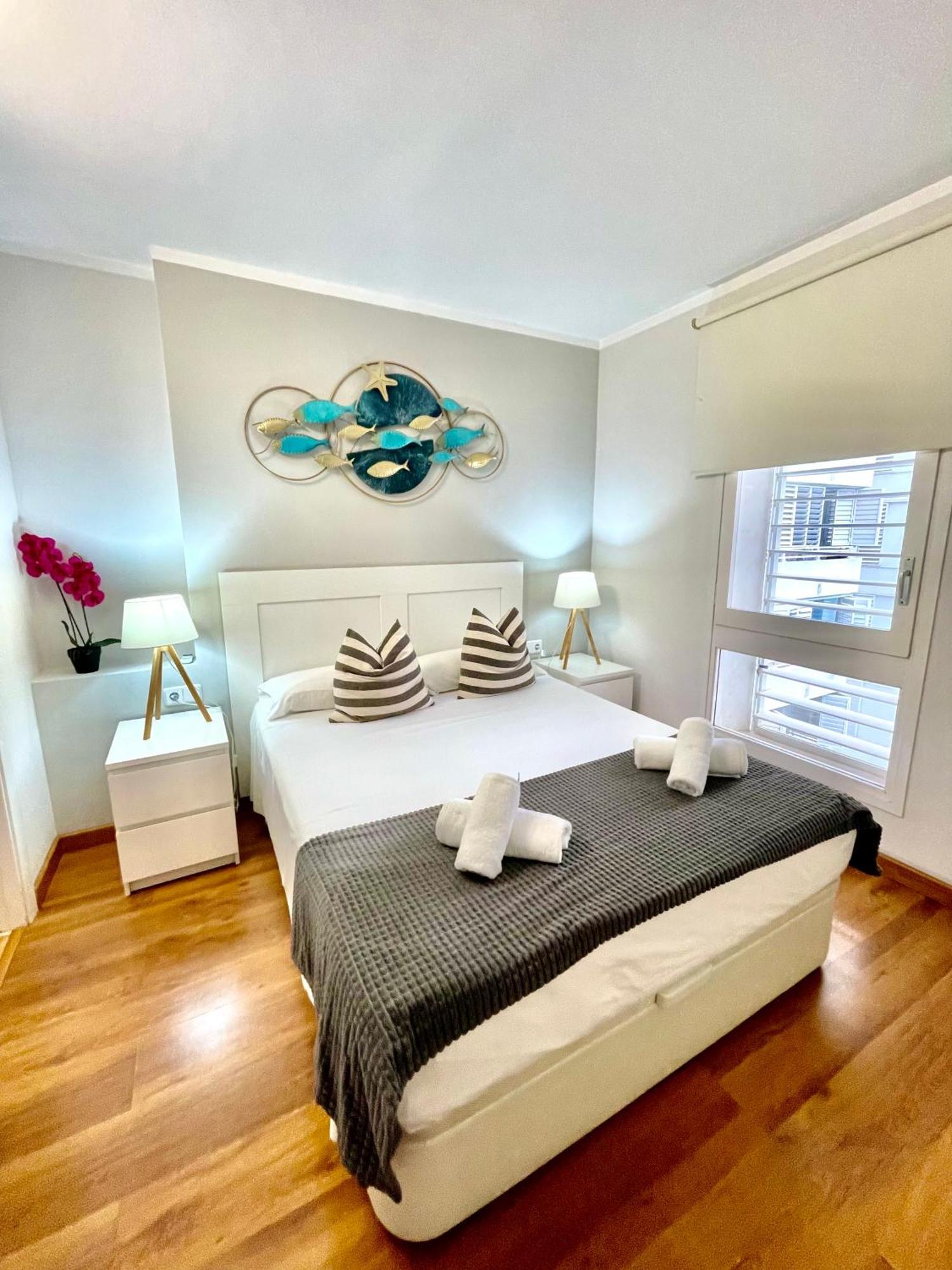 Seahomes Vacations, La Mer Bleue, Beach&Pool, Pk, Full Equipped In Fenals Beach Lloret de Mar Exteriör bild